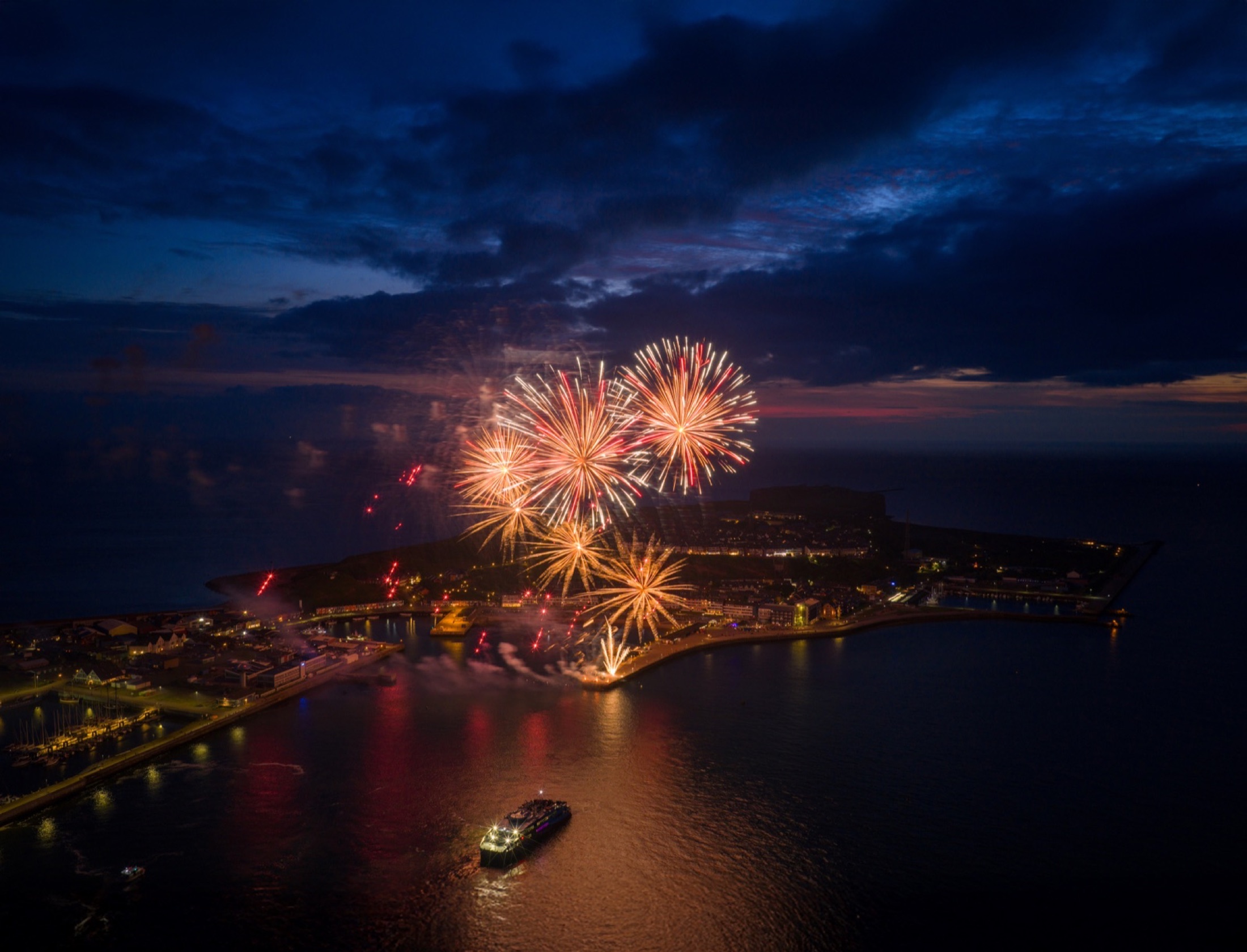 Inselfest auf Helgoland mit Feuerwerk